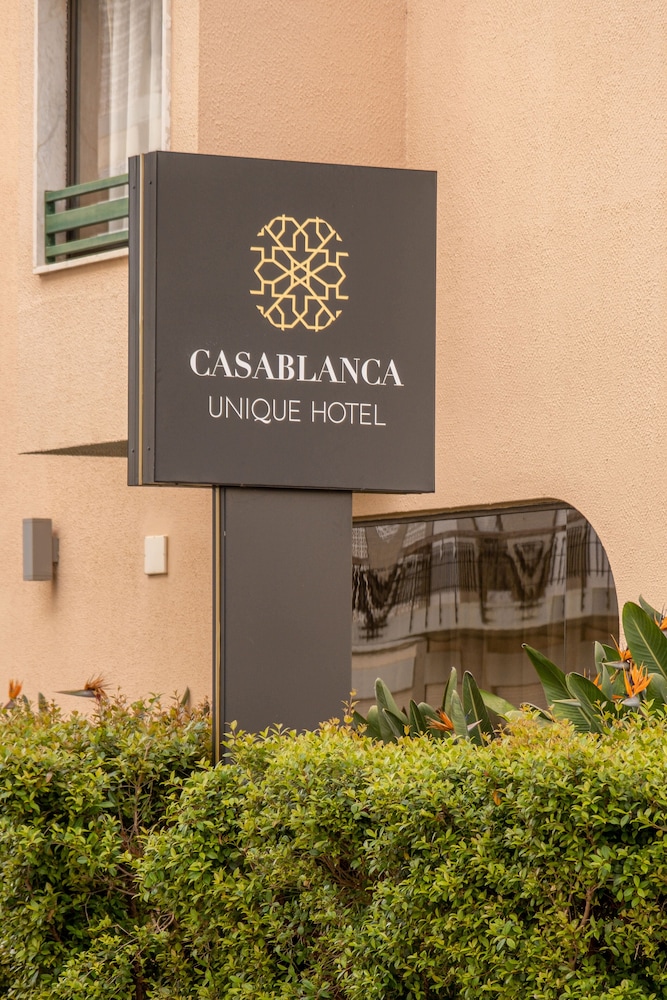 Casablanca Unique Hotel — Hotel building in Monte Gordo, Faro