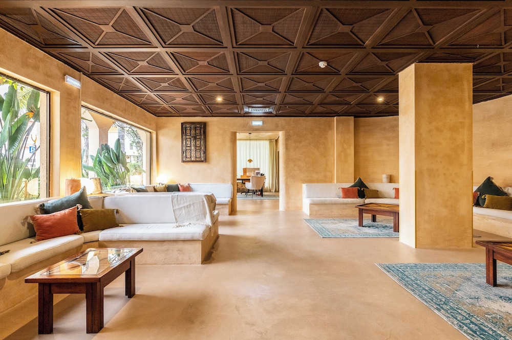 Casablanca Unique Hotel — Hotel building in Monte Gordo, Faro