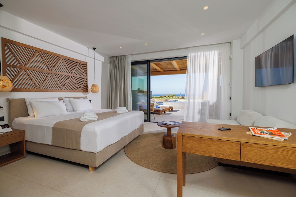 Deos Luxury Suites — Hotel rooms in Hersonissos