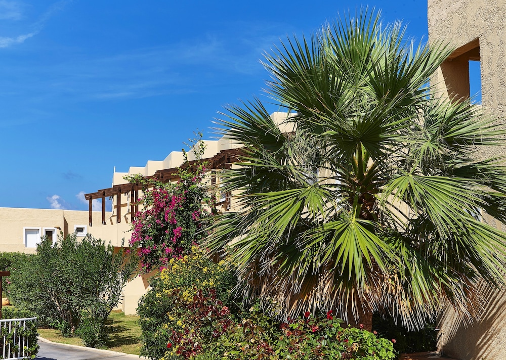 Vasia Sea Retreat - Adults Only. — Hotel building in Sissi