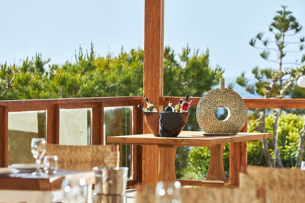 Vasia Sea Retreat - Adults Only. — Restaurant & bars in Sissi