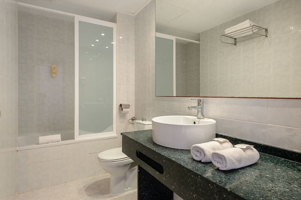 Apartamentos Vibra Panoramic — Hotel rooms in Ibiza Town, Balearic Islands