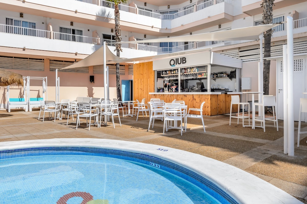 Apartamentos Vibra Panoramic — Restaurant & bars in Ibiza Town, Balearic Islands