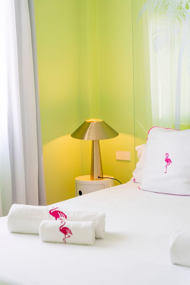 Tropicana Ibiza Suites - Adults Only — Hotel rooms in Playa d'en Bossa, Balearic Islands