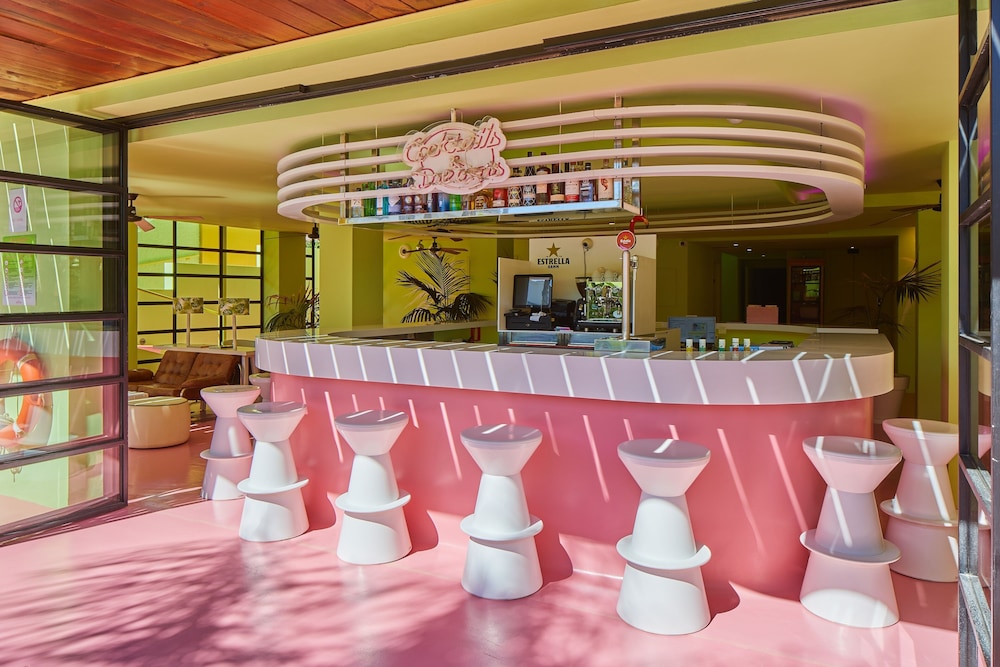 Tropicana Ibiza Suites - Adults Only — Restaurant & bars in Playa d'en Bossa, Balearic Islands