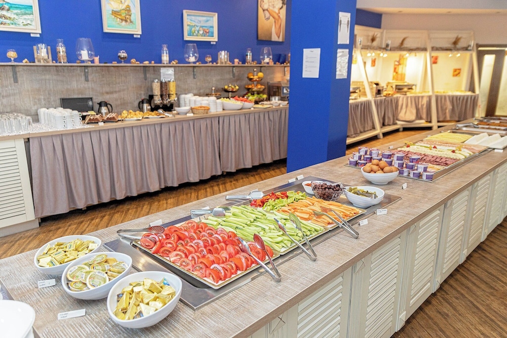 Galeon Residence & SPA Hotel — Restaurant & bars in Sunny Beach, Burgas Region