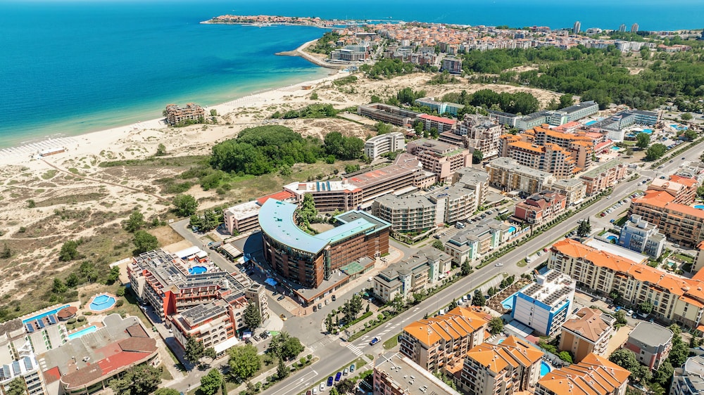 Galeon Residence & SPA Hotel — Hotel building in Sunny Beach, Burgas Region