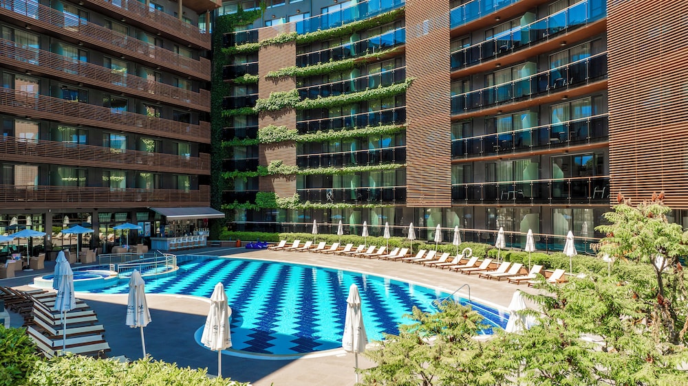 Galeon Residence & SPA Hotel — Swimming pool in Sunny Beach, Burgas Region