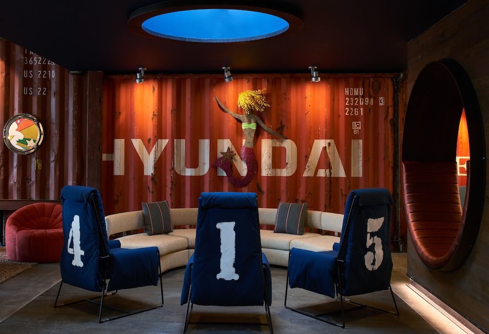 Hotel Zephyr San Francisco — Restaurant & bars in San Francisco, California