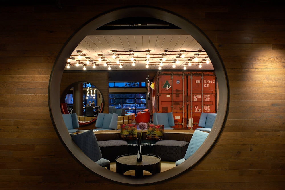 Hotel Zephyr San Francisco — Restaurant & bars in San Francisco, California