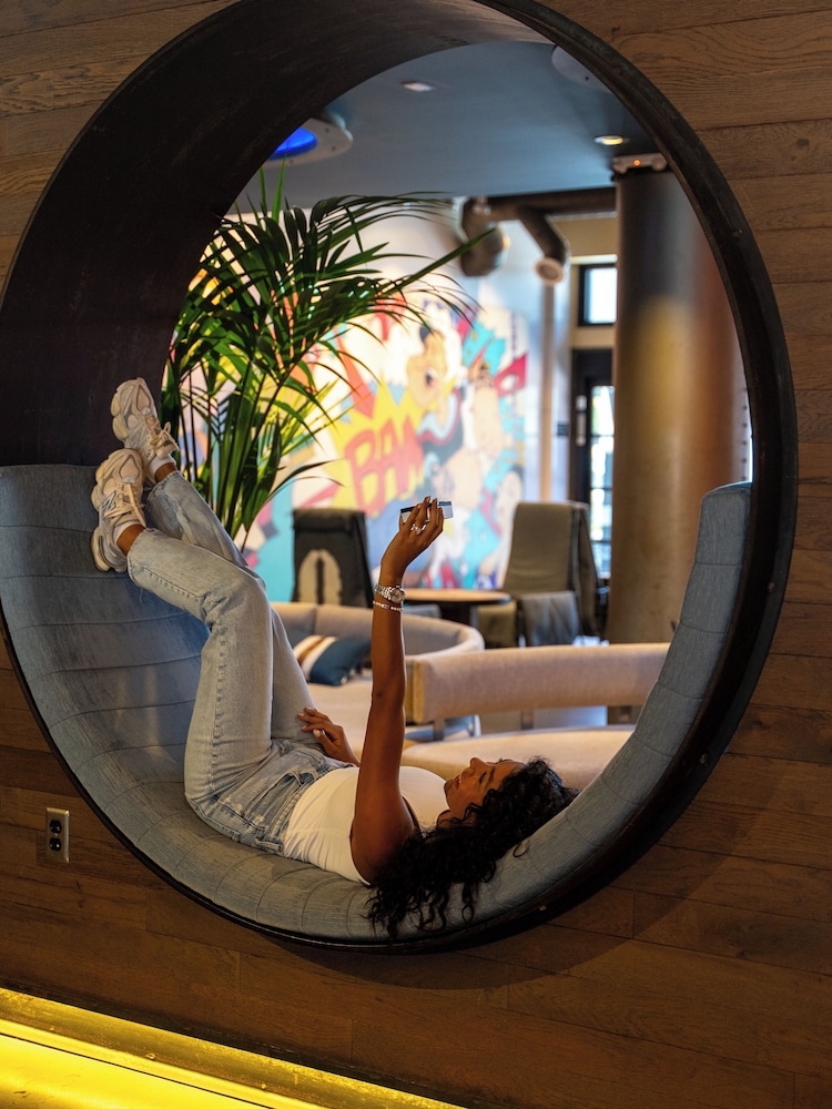 Hotel Zephyr San Francisco — Restaurant & bars in San Francisco, California