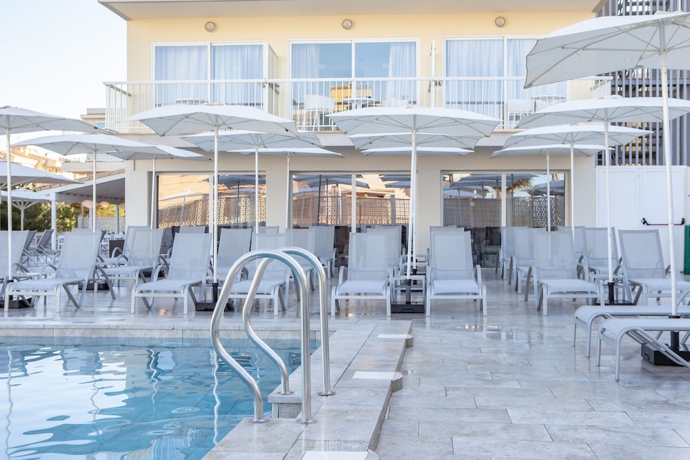 BQ Apolo Hotel — Swimming pool in Playa de Palma, Balearic Islands