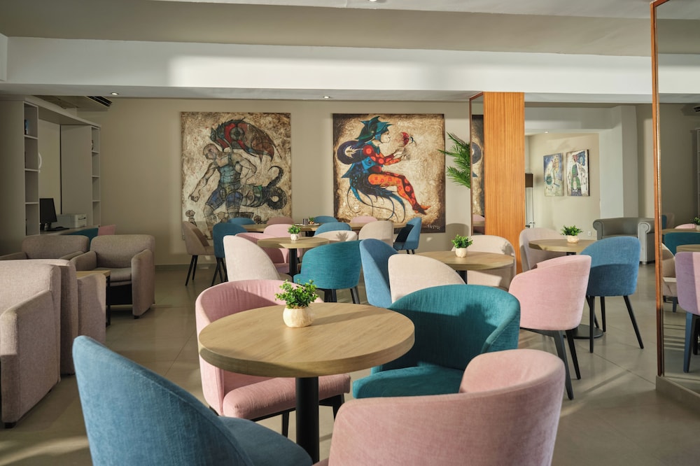 BQ Apolo Hotel — Restaurant & bars in Playa de Palma, Balearic Islands