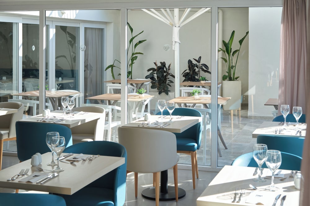 BQ Apolo Hotel — Restaurant & bars in Playa de Palma, Balearic Islands