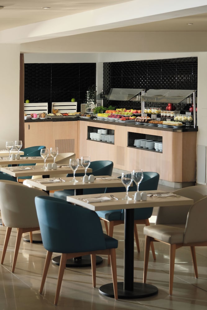 BQ Apolo Hotel — Restaurant & bars in Playa de Palma, Balearic Islands