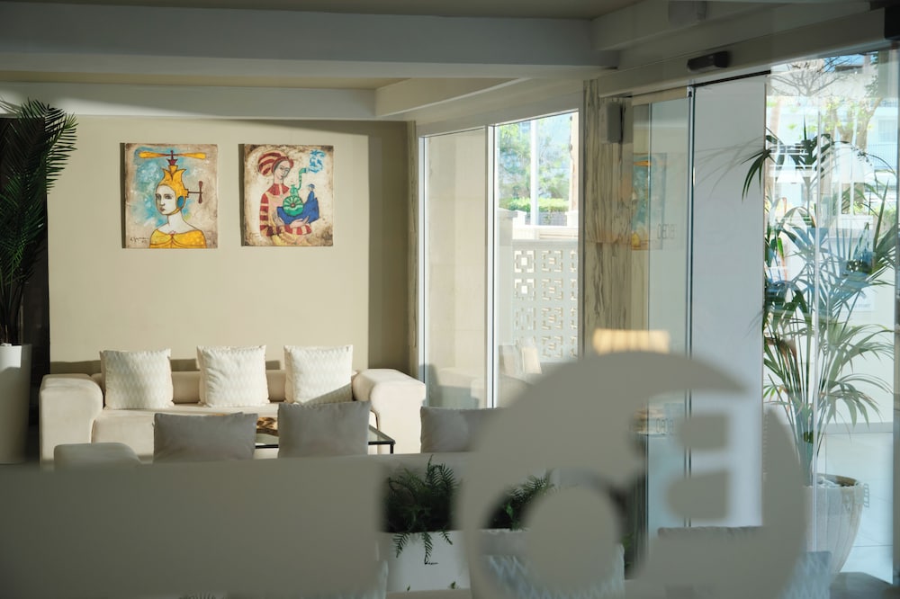 BQ Apolo Hotel — Restaurant & bars in Playa de Palma, Balearic Islands