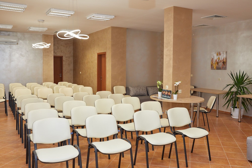 Karlovo Hotel — Hotel building in Sunny Beach, Burgas Region