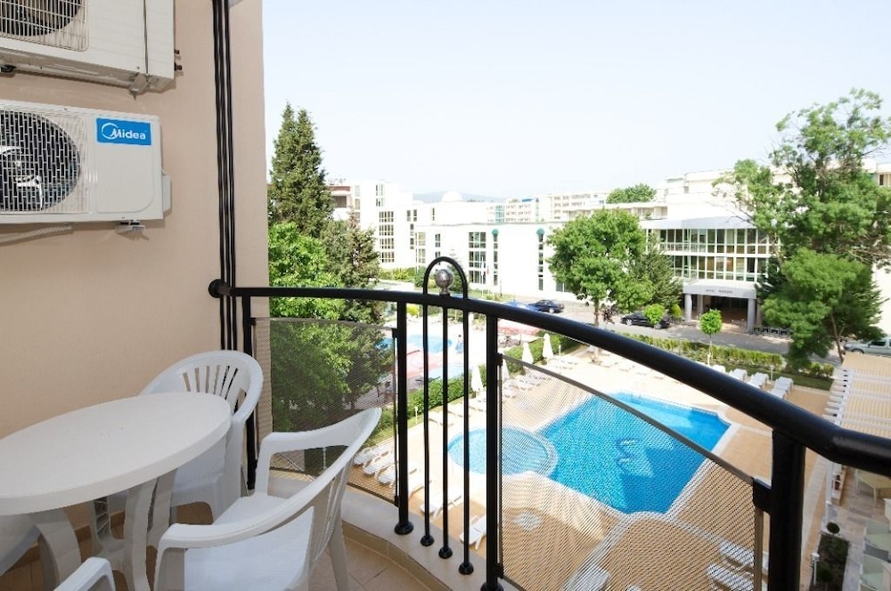 Karlovo Hotel — Swimming pool in Sunny Beach, Burgas Region