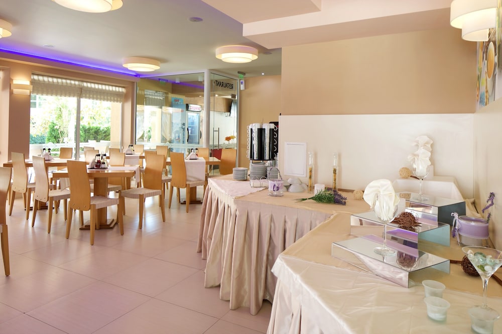 Karlovo Hotel — Restaurant & bars in Sunny Beach, Burgas Region