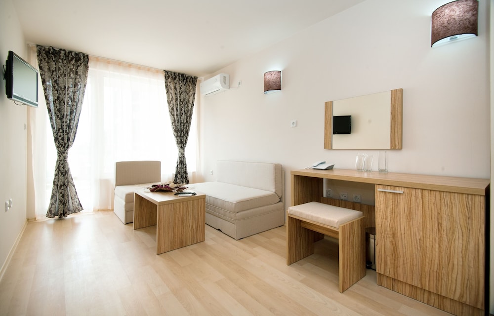 Karlovo Hotel — Hotel rooms in Sunny Beach, Burgas Region