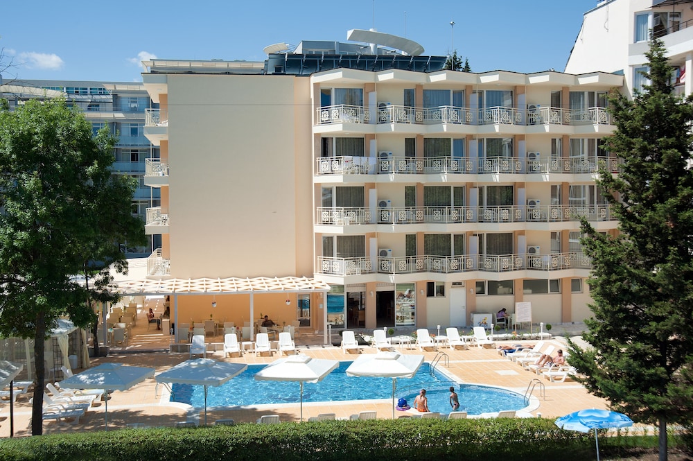 Karlovo Hotel — Swimming pool in Sunny Beach, Burgas Region