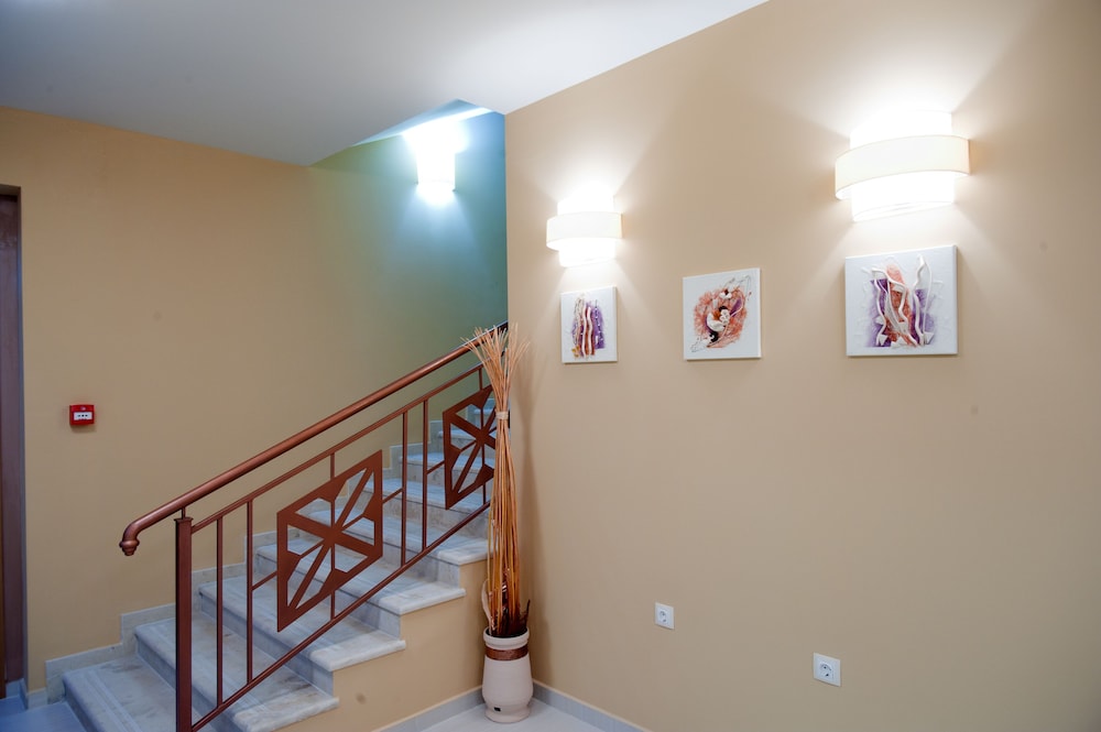 Karlovo Hotel — Hotel building in Sunny Beach, Burgas Region