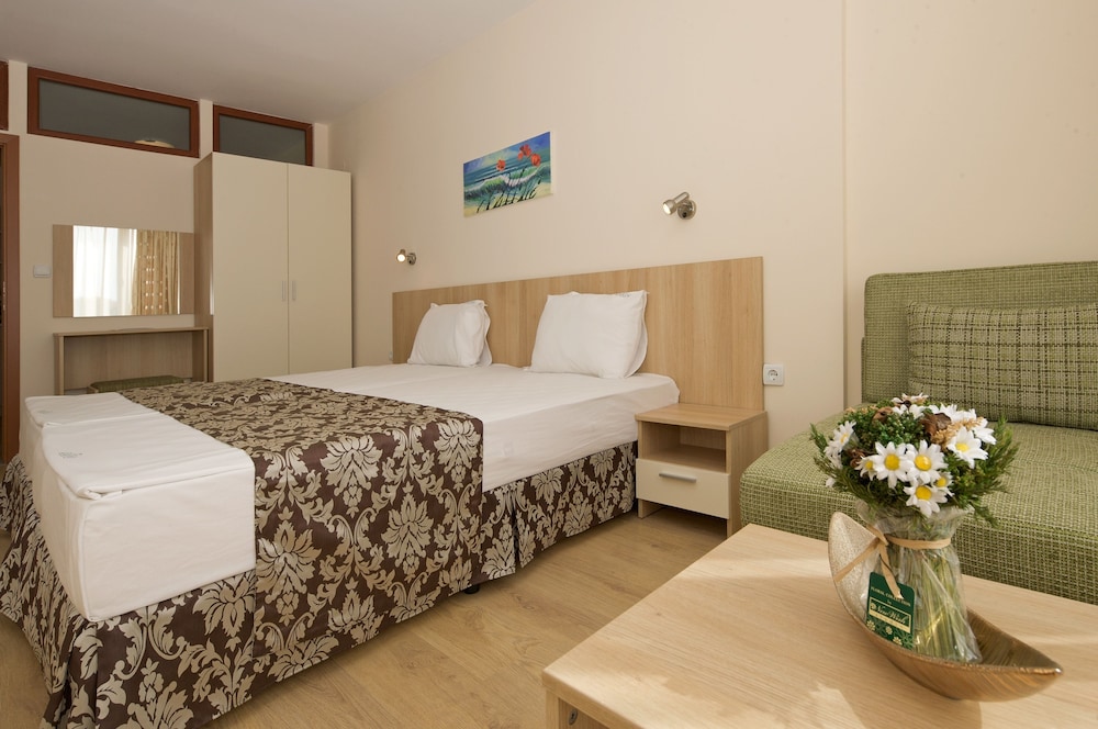 Karlovo Hotel — Hotel rooms in Sunny Beach, Burgas Region