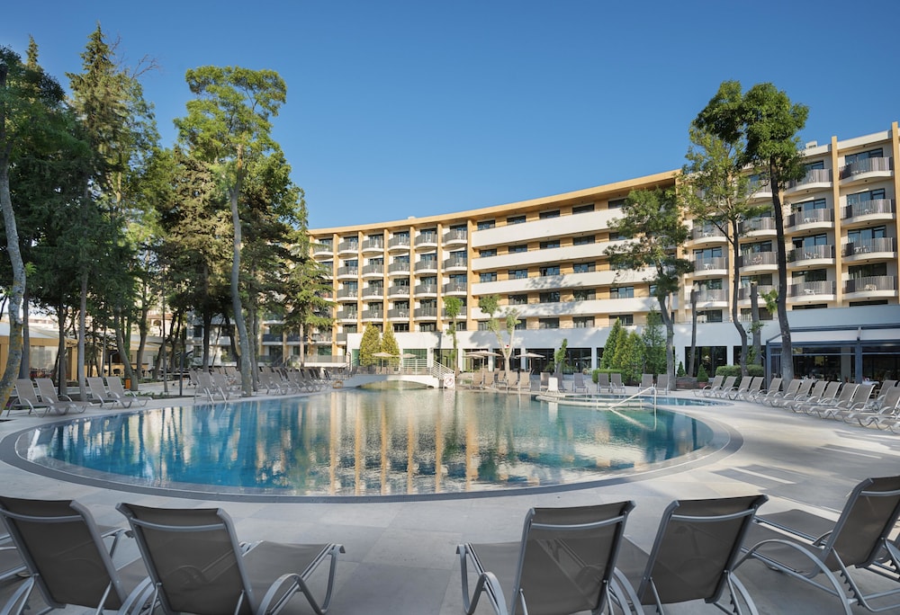 HVD Club Hotel Bor - Ultra All Inclusive — Swimming pool in Sunny Beach, Burgas Region