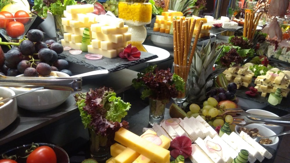 HVD Club Hotel Bor - Ultra All Inclusive — Restaurant & bars in Sunny Beach, Burgas Region