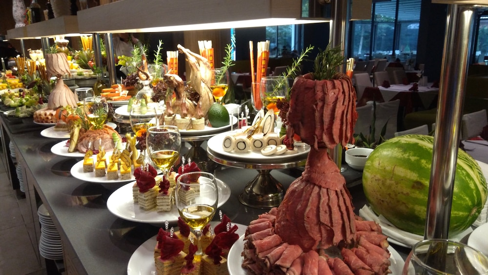 HVD Club Hotel Bor - Ultra All Inclusive — Restaurant & bars in Sunny Beach, Burgas Region
