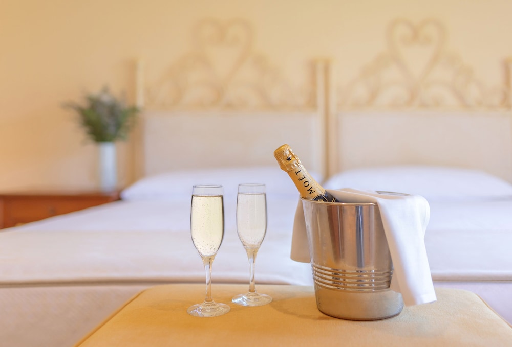 La Quinta Menorca by Portblue Boutique — Hotel rooms in Cala'n Bosch, Balearic Islands