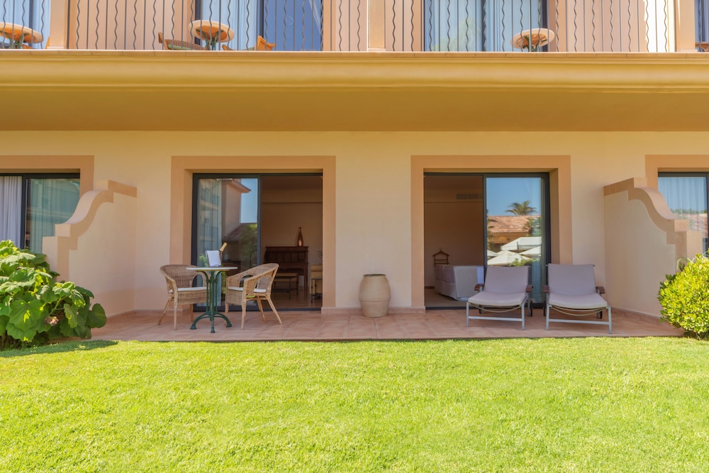 La Quinta Menorca by Portblue Boutique — Hotel building in Cala'n Bosch, Balearic Islands