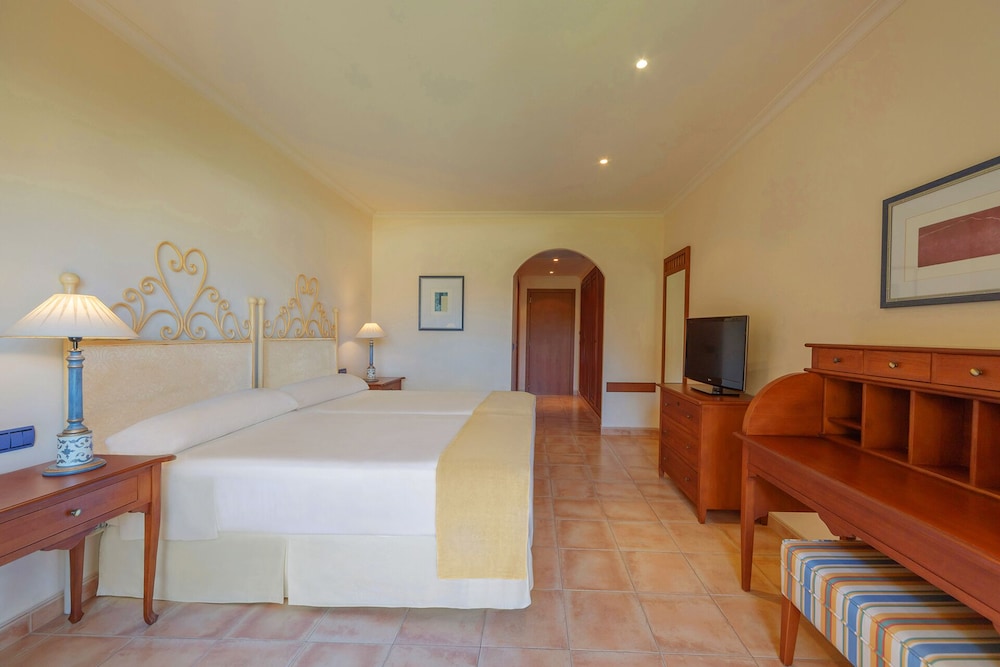 La Quinta Menorca by Portblue Boutique — Hotel rooms in Cala'n Bosch, Balearic Islands