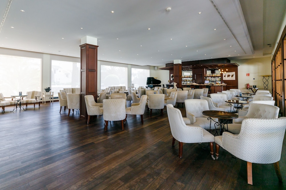 La Quinta Menorca by Portblue Boutique — Restaurant & bars in Cala'n Bosch, Balearic Islands