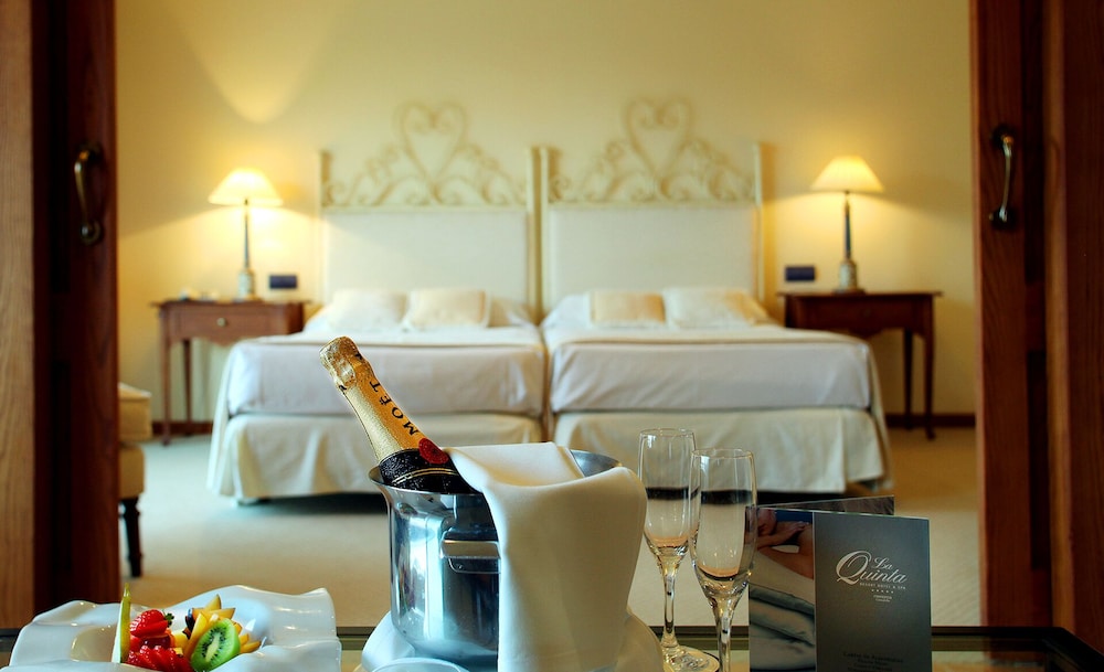 La Quinta Menorca by Portblue Boutique — Hotel rooms in Cala'n Bosch, Balearic Islands