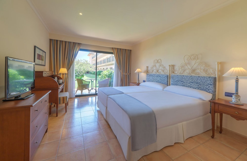 La Quinta Menorca by Portblue Boutique — Hotel rooms in Cala'n Bosch, Balearic Islands