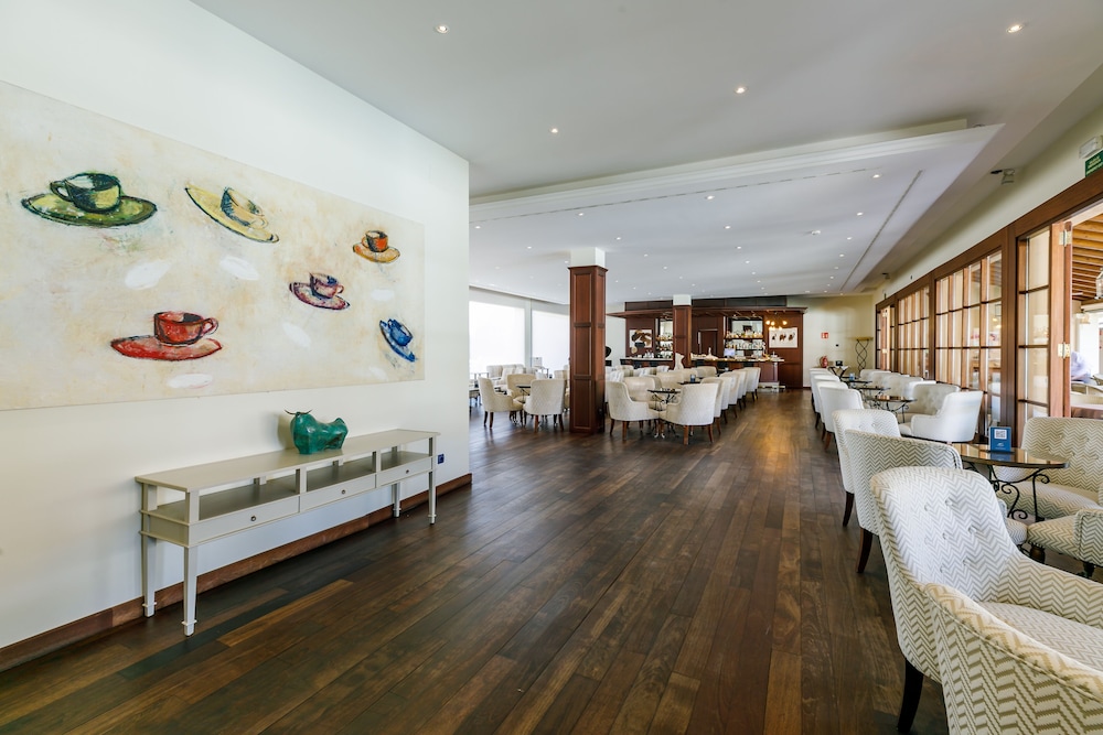 La Quinta Menorca by Portblue Boutique — Restaurant & bars in Cala'n Bosch, Balearic Islands