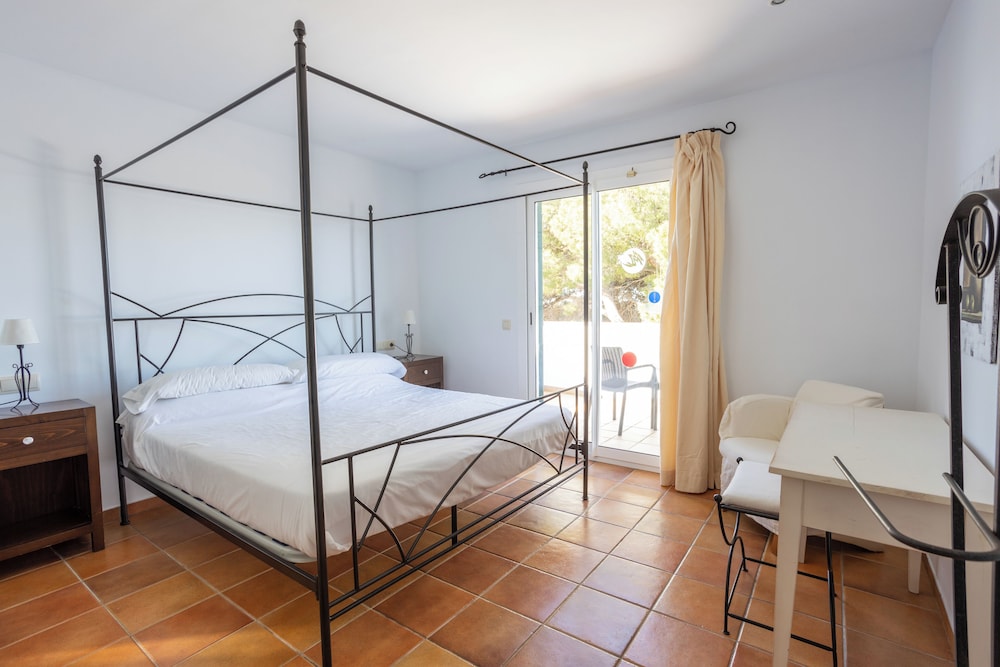 Villas Finesse — Hotel rooms in Son Bou, Balearic Islands
