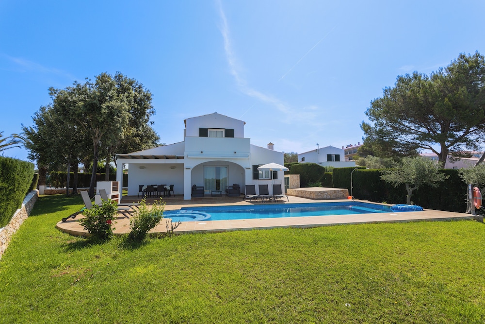 Villas Finesse — Swimming pool in Son Bou, Balearic Islands
