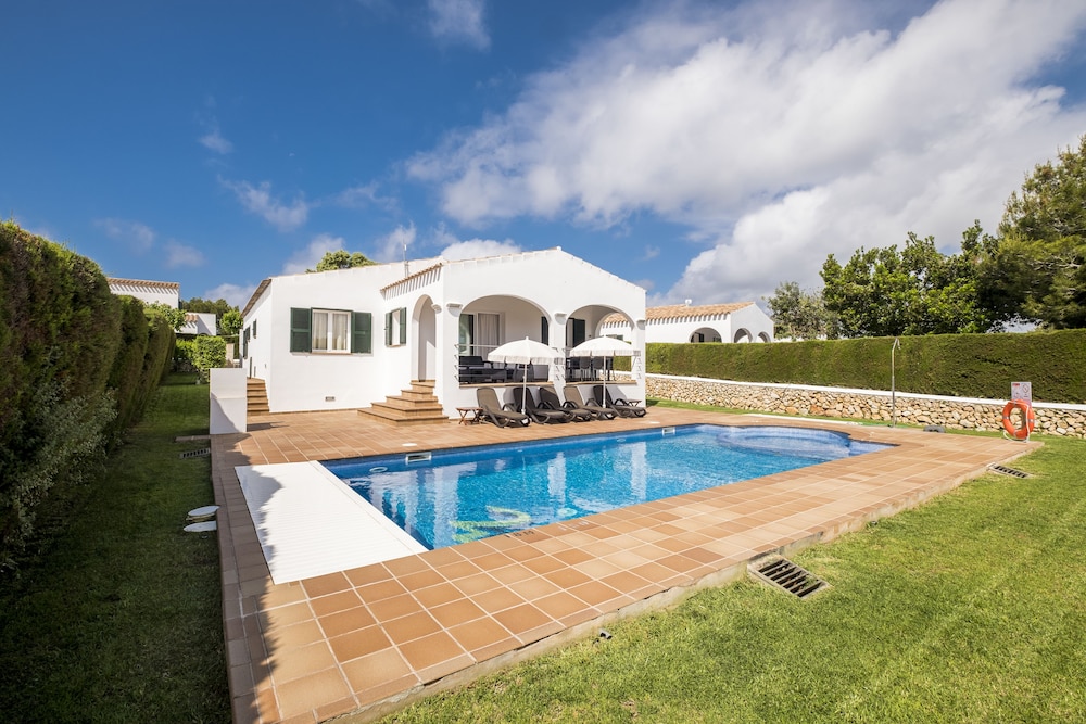 Villas Finesse — Swimming pool in Son Bou, Balearic Islands