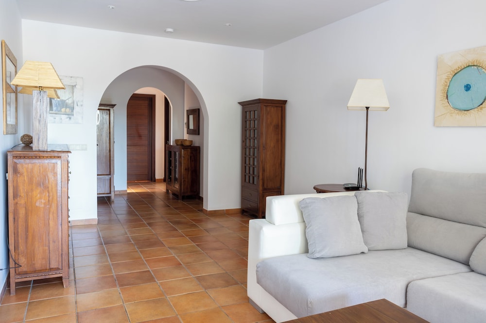Villas Finesse — Hotel rooms in Son Bou, Balearic Islands