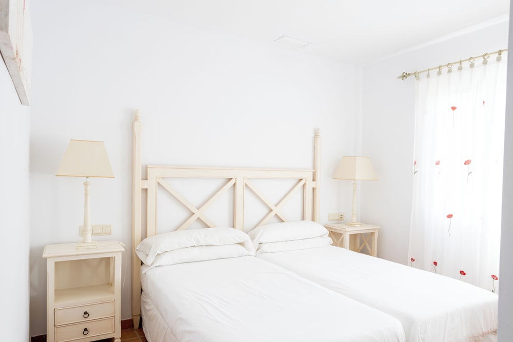 Villas Finesse — Hotel rooms in Son Bou, Balearic Islands