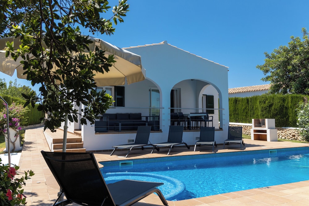 Villas Finesse — Swimming pool in Son Bou, Balearic Islands