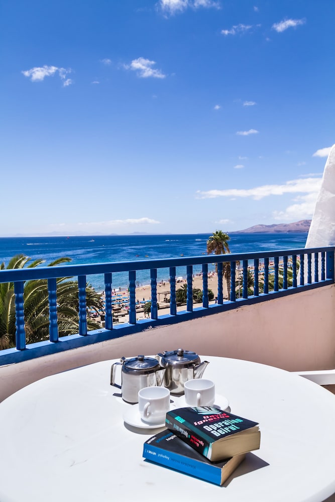 BLUESEA Los Cocoteros — Beach in Puerto del Carmen, Canary Islands