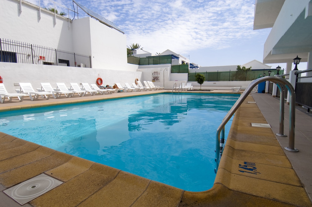 BLUESEA Los Cocoteros — Swimming pool in Puerto del Carmen, Canary Islands