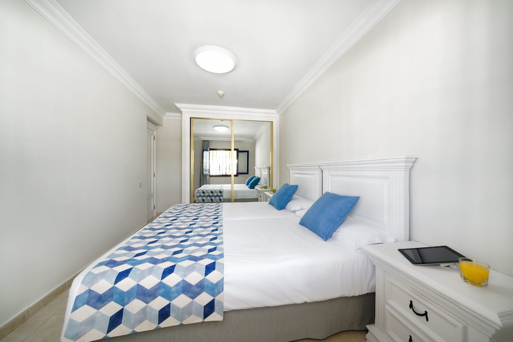BLUESEA Los Cocoteros — Hotel rooms in Puerto del Carmen, Canary Islands