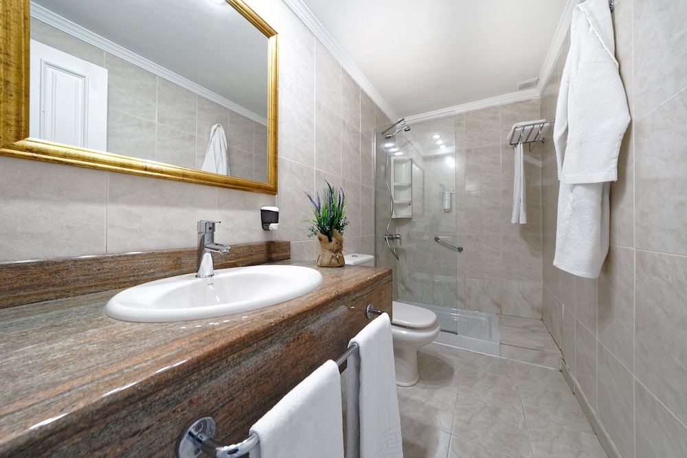 BLUESEA Los Cocoteros — Hotel rooms in Puerto del Carmen, Canary Islands