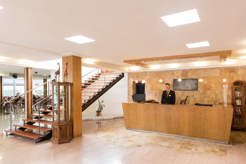 htop Palm Beach & SPA — Hotel building in Lloret de Mar, Catalonia