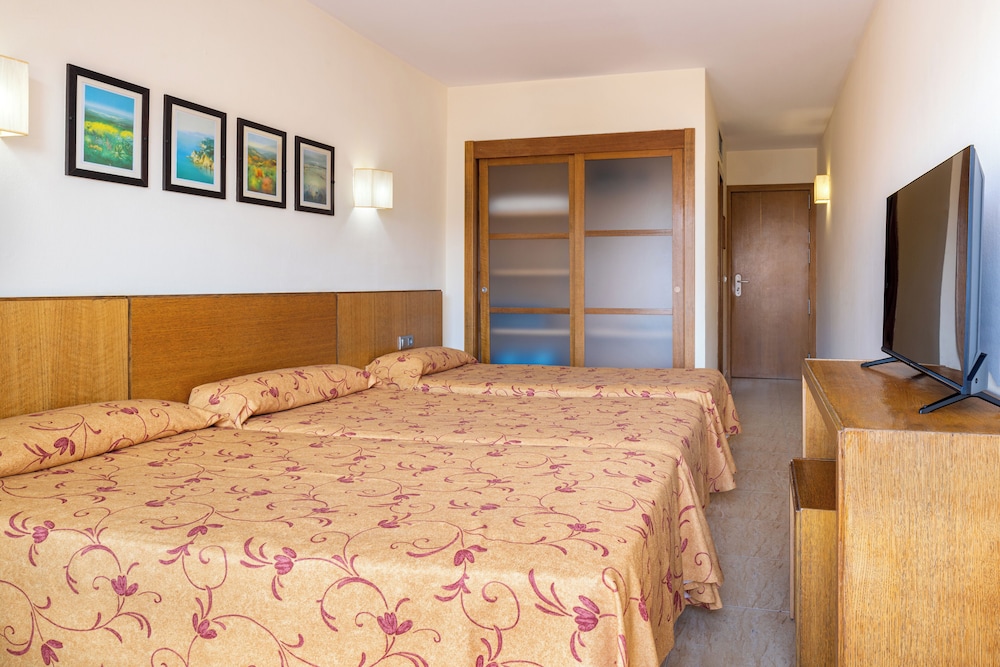 htop Palm Beach & SPA — Hotel rooms in Lloret de Mar, Catalonia