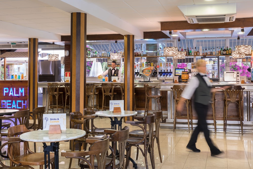 htop Palm Beach & SPA — Restaurant & bars in Lloret de Mar, Catalonia